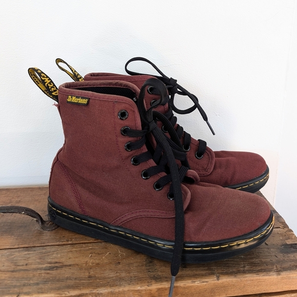 Dr. Martens Women's Shoreditch Canvas Cherry Red Boots ~ Size 5 US (36EU) - Picture 6 of 9